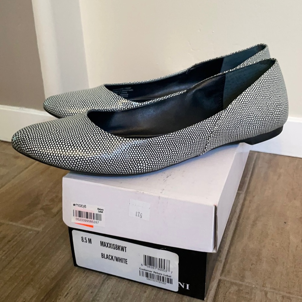 Alfani Flats